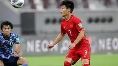 激情对决！曼城逆袭登顶次席，利兹联错失良机，热刺失利跌至积分榜第十冲击！