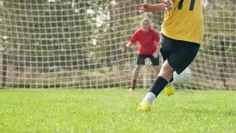 73岁拉涅利再创佳绩，三旬之龄领罗马欧联16强晋级，意甲9轮全胜领跑