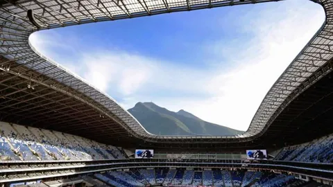 巴塞罗那或同日公布莱万、什琴斯尼和贝尔纳尔续约详情